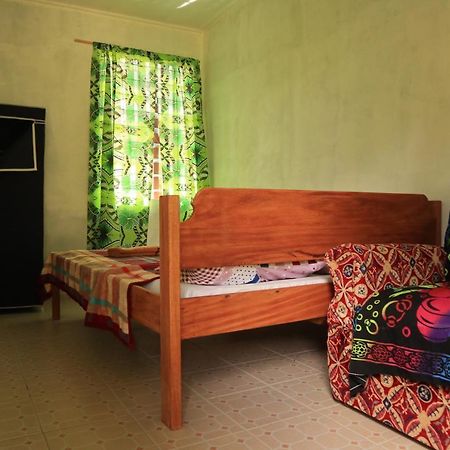 The Hidden Lodge Luganville Bagian luar foto