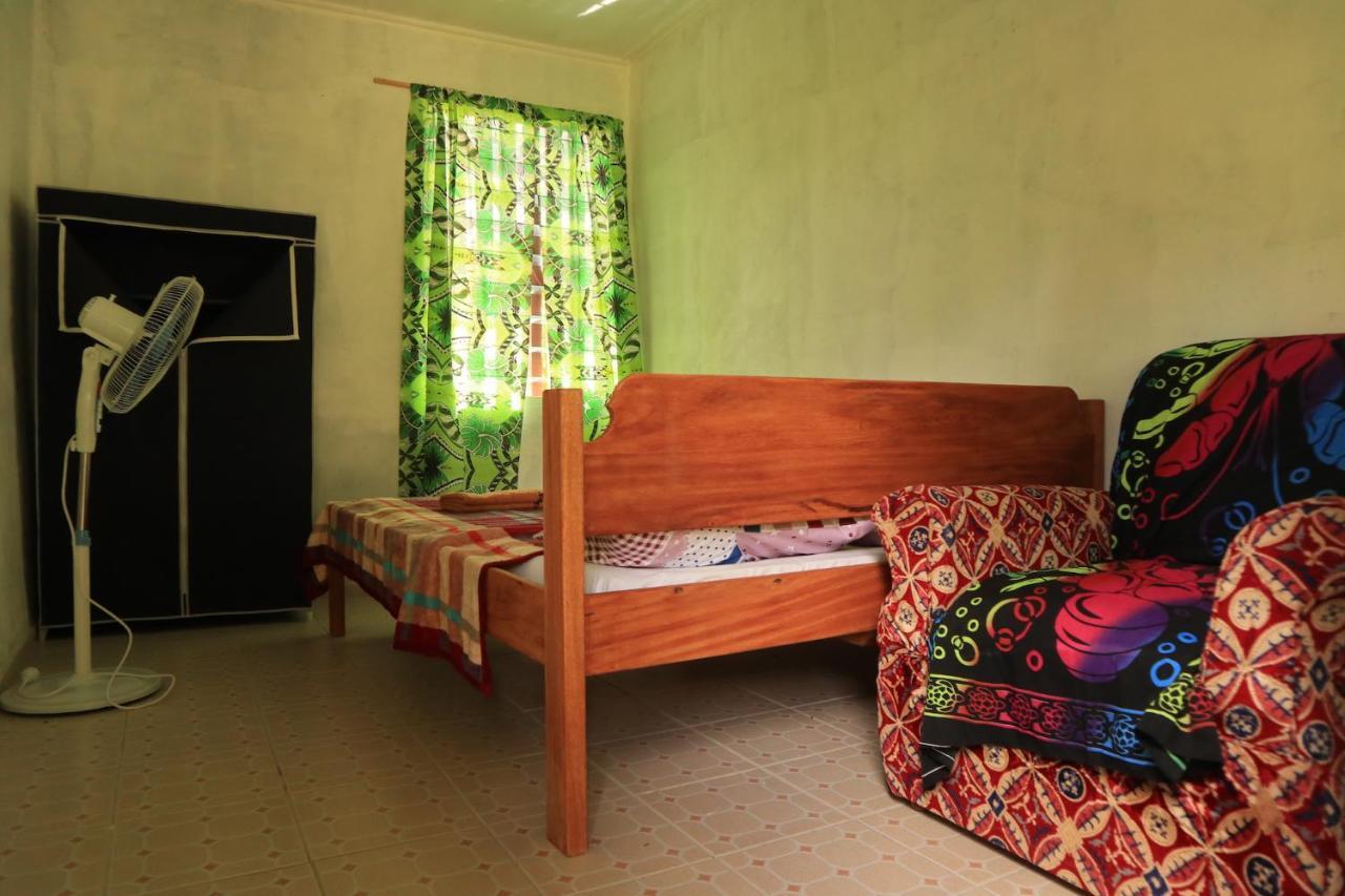 The Hidden Lodge Luganville Bagian luar foto