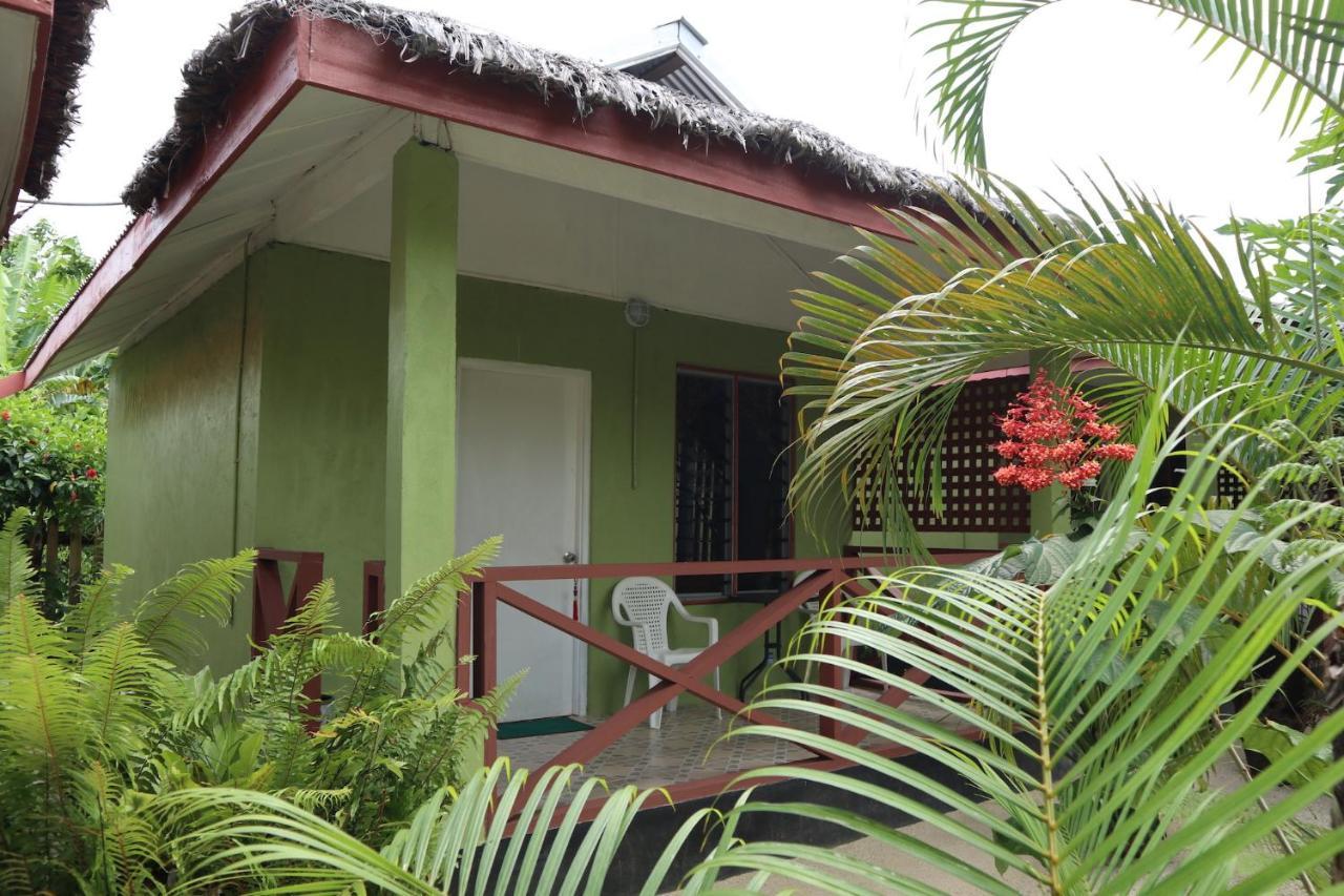 The Hidden Lodge Luganville Bagian luar foto