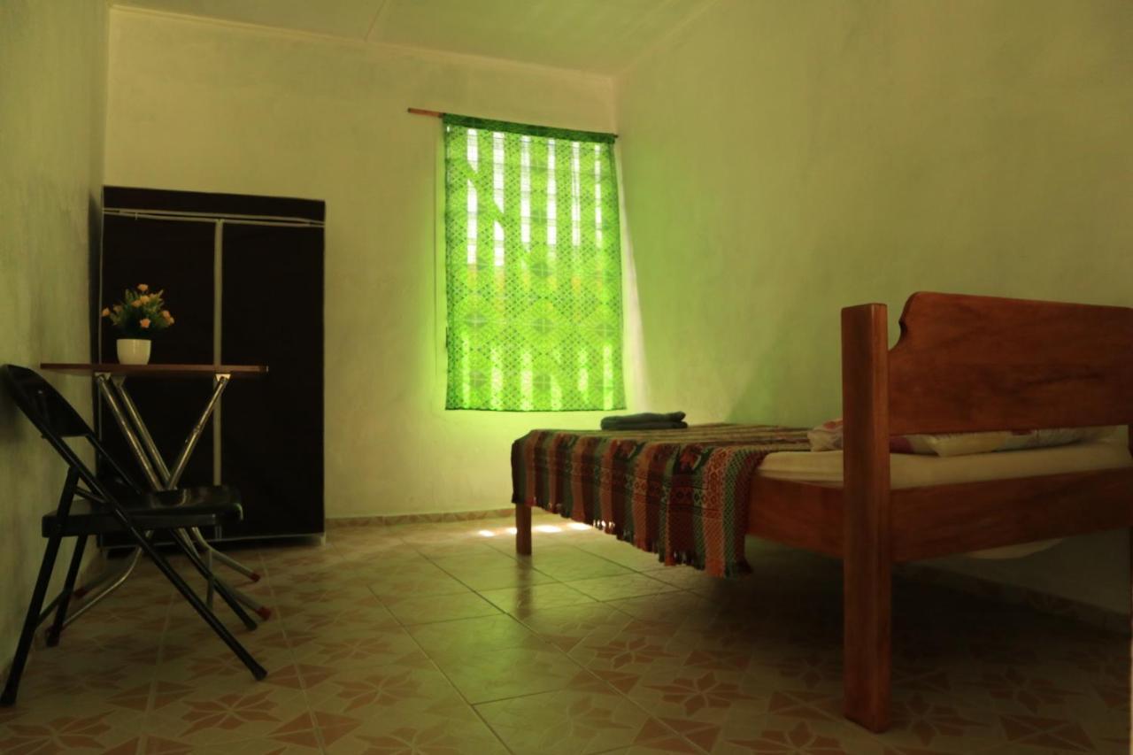 The Hidden Lodge Luganville Bagian luar foto