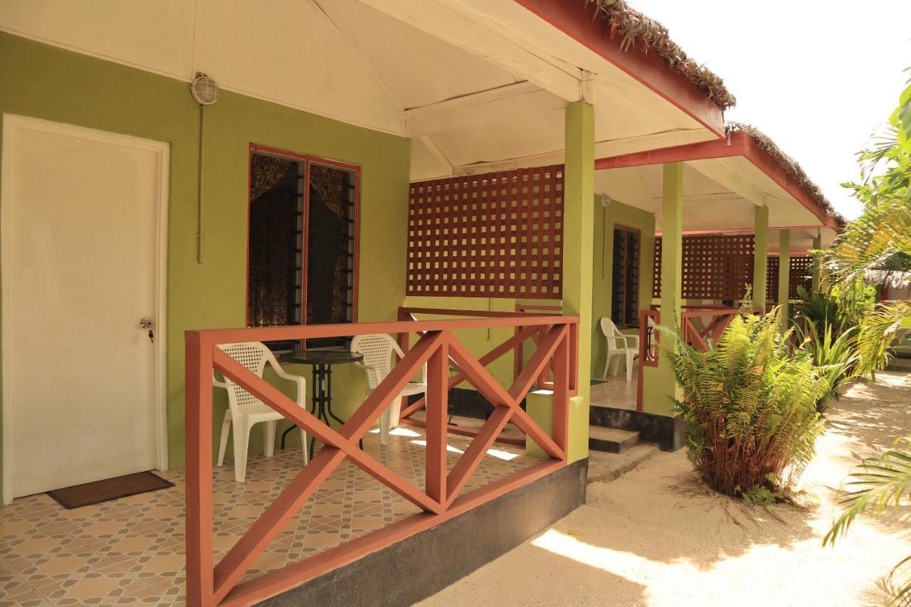 The Hidden Lodge Luganville Bagian luar foto