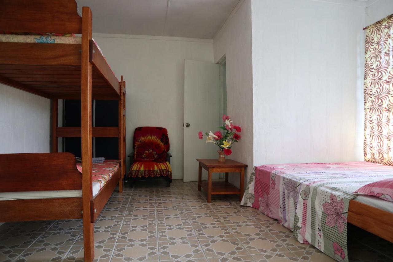 The Hidden Lodge Luganville Bagian luar foto