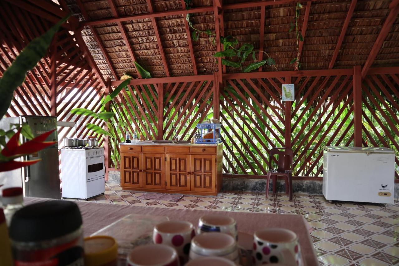 The Hidden Lodge Luganville Bagian luar foto